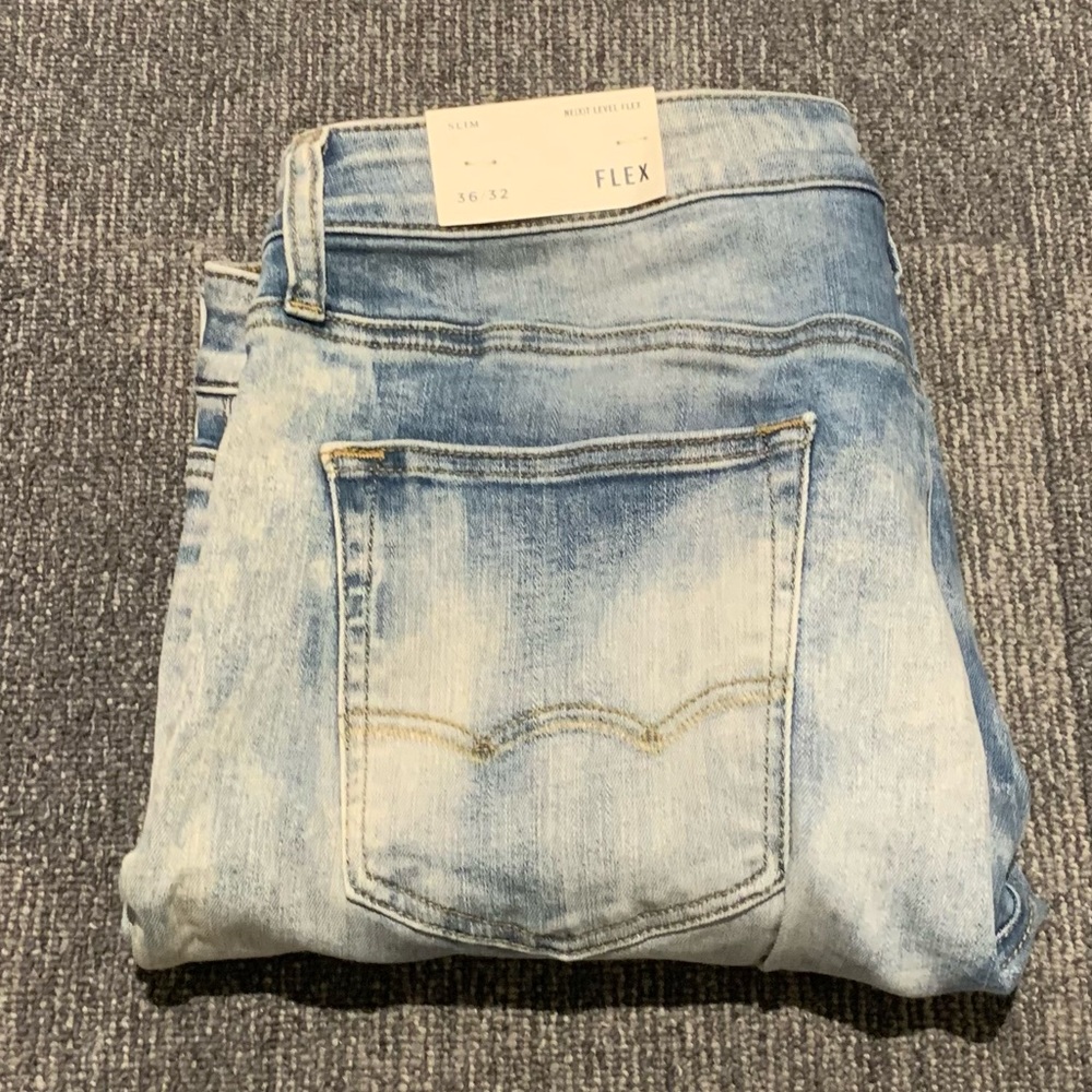 Men’s American Eagle Slim Fit Light Wash Denim Jeans 36x32 (NWT)